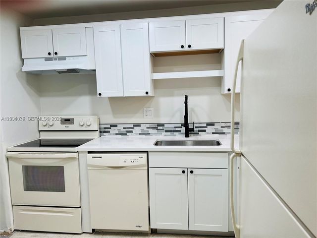 8025 S Colony Circle S 210, Tamarac, FL 33321