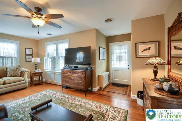 154 Trumbauersville Road, Richland Twp, PA 18951