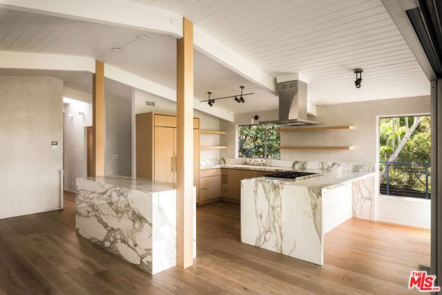 295 Mabery Road, Santa Monica, CA 90402