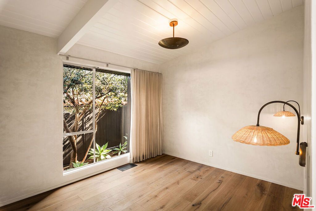 Image 19 of property listing at 295 Mabery Road, Santa Monica, CA 90402