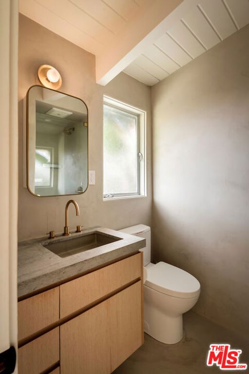 Image 25 of property listing at 295 Mabery Road, Santa Monica, CA 90402