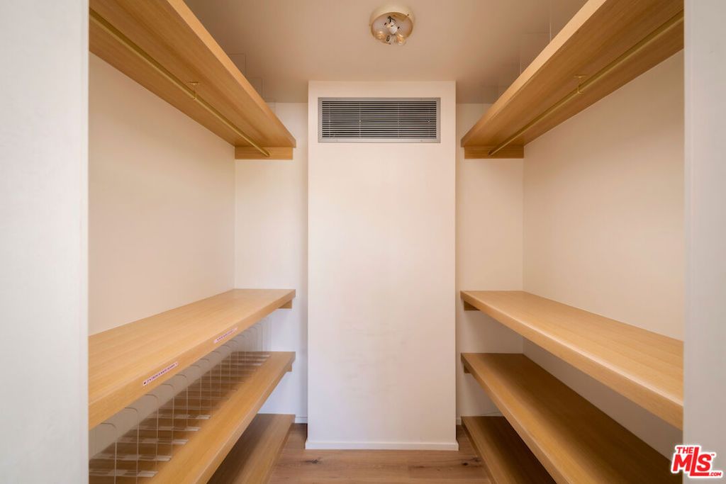 Image 34 of property listing at 295 Mabery Road, Santa Monica, CA 90402