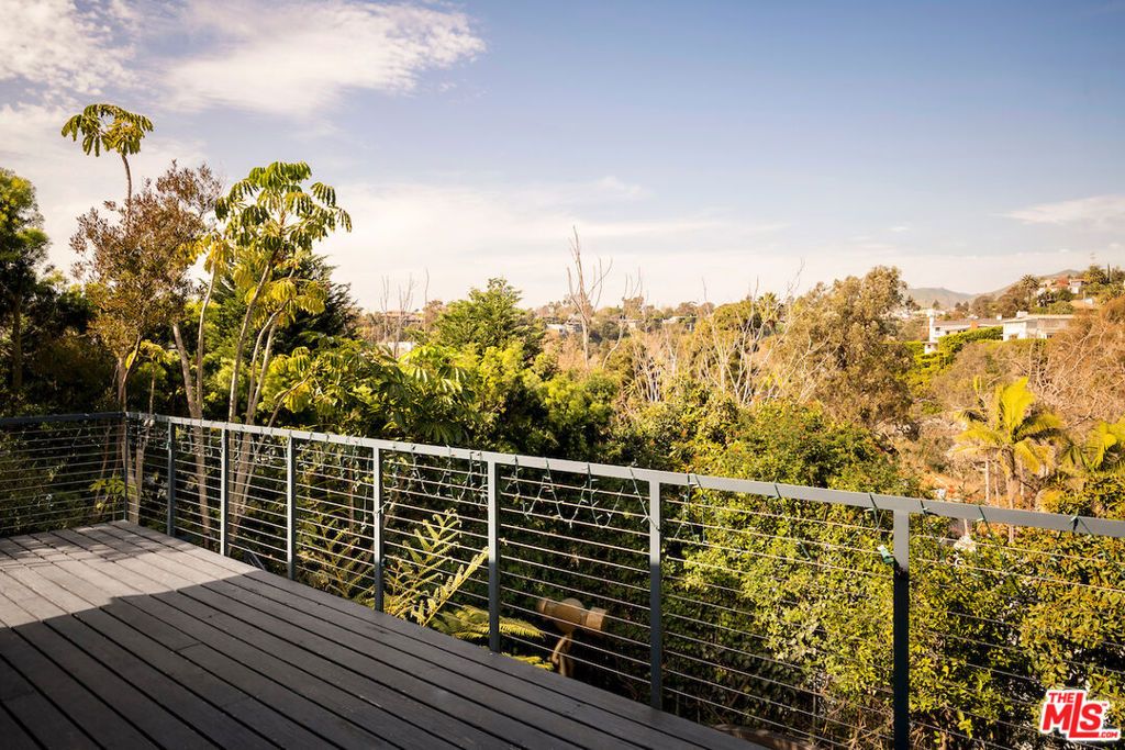 Image 37 of property listing at 295 Mabery Road, Santa Monica, CA 90402
