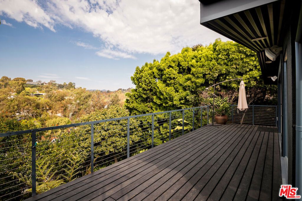 Image 40 of property listing at 295 Mabery Road, Santa Monica, CA 90402