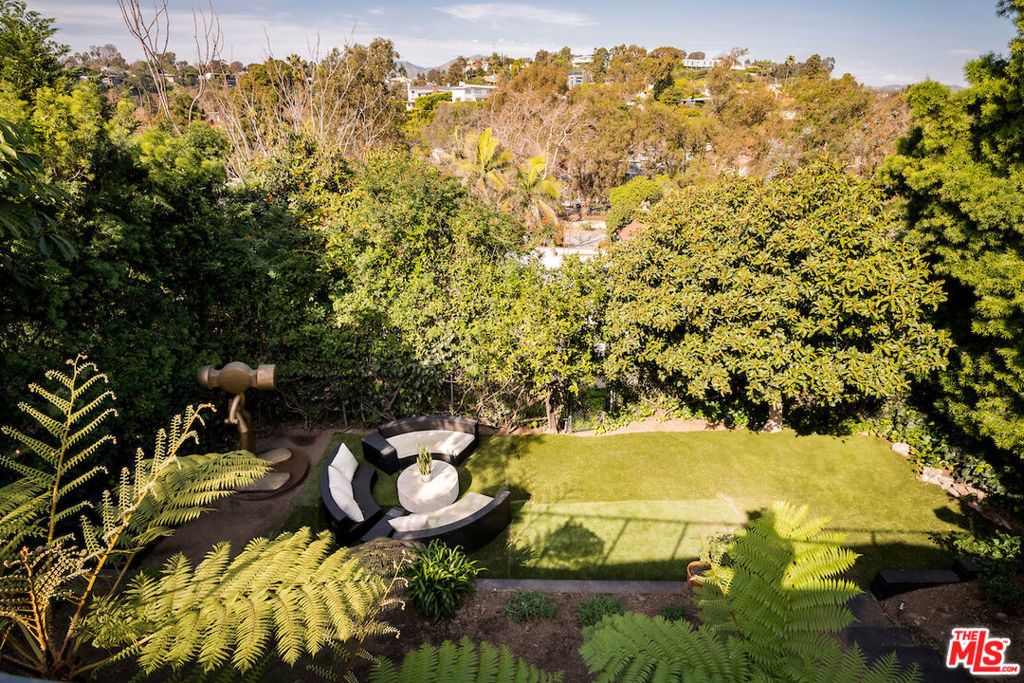 Image 41 of property listing at 295 Mabery Road, Santa Monica, CA 90402