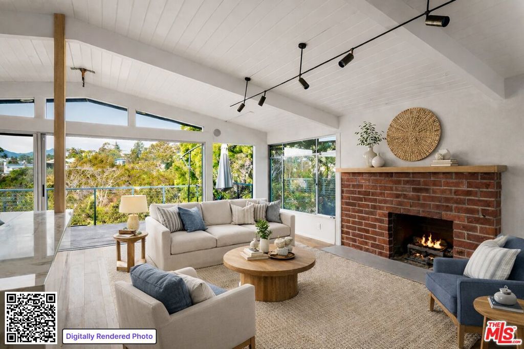 Image 8 of property listing at 295 Mabery Road, Santa Monica, CA 90402