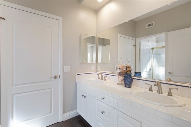 7420 Cliffside Court, West Hills, CA 91307