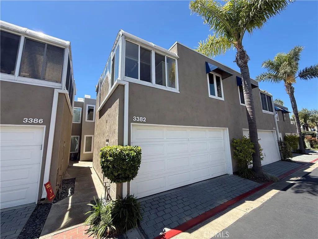 3382 Tempe Drive, Huntington Beach, CA 92649