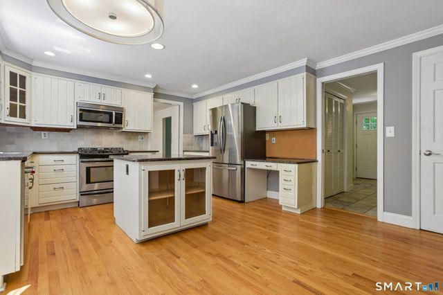 89 Summer Hill Road, Madison, CT 06443