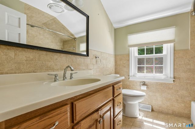 89 Summer Hill Road, Madison, CT 06443
