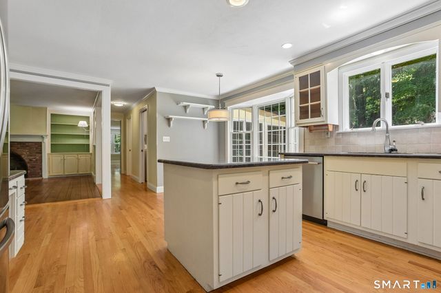 89 Summer Hill Road, Madison, CT 06443
