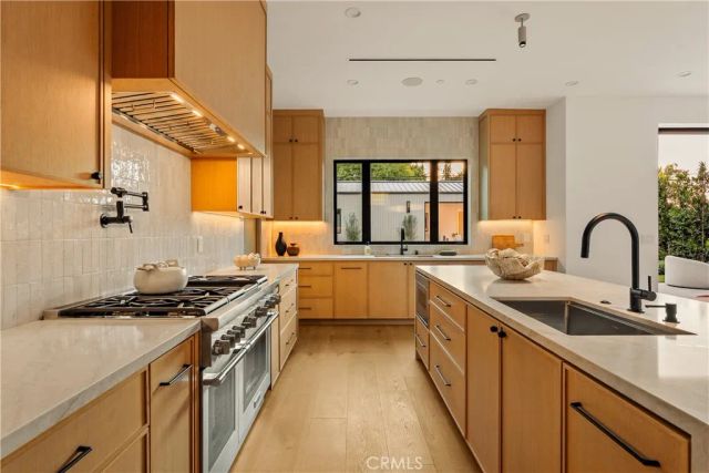 4133 Ventura Canyon Avenue, Sherman Oaks, CA 91423