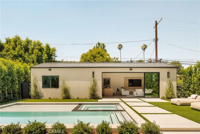 4133 Ventura Canyon Avenue, Sherman Oaks, CA 91423