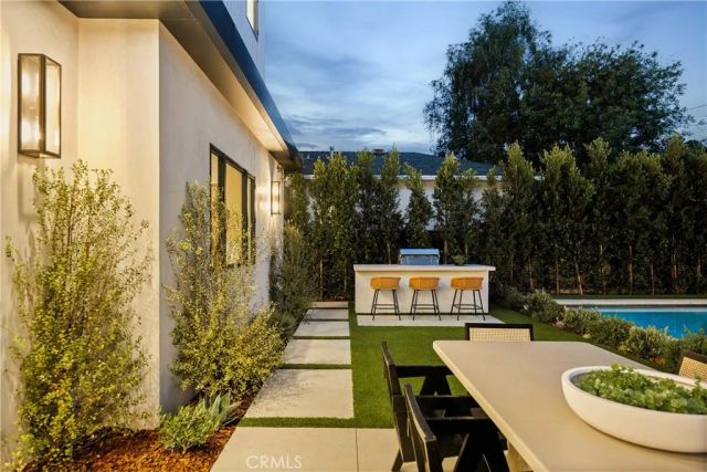 4133 Ventura Canyon Avenue, Sherman Oaks, CA 91423
