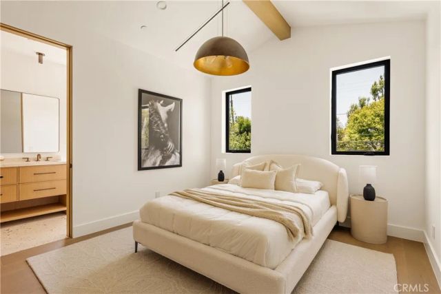 4133 Ventura Canyon Avenue, Sherman Oaks, CA 91423