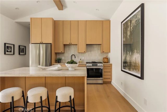 4133 Ventura Canyon Avenue, Sherman Oaks, CA 91423