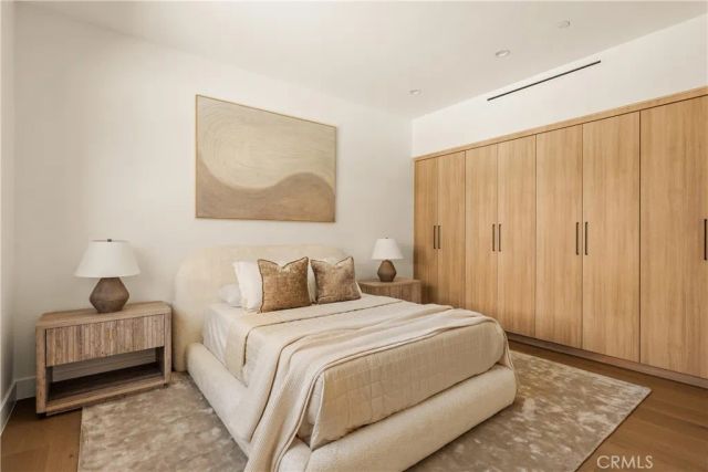 4133 Ventura Canyon Avenue, Sherman Oaks, CA 91423