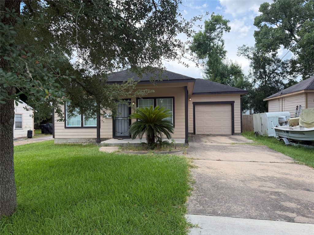 4516 White Rock Street A, Houston, TX 77051