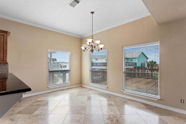1110 Papeete Street, Tiki Island, TX 77554