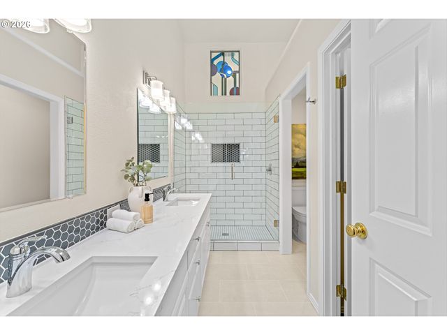 3490 CHAPARREL Loop, West Linn, OR 97068