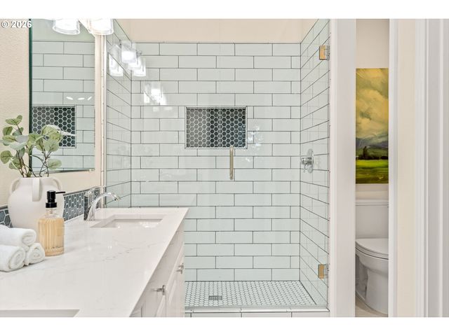 3490 CHAPARREL Loop, West Linn, OR 97068