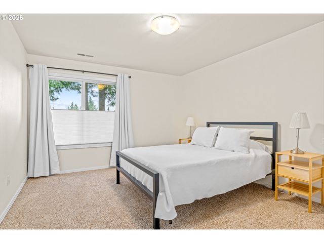 3490 CHAPARREL Loop, West Linn, OR 97068