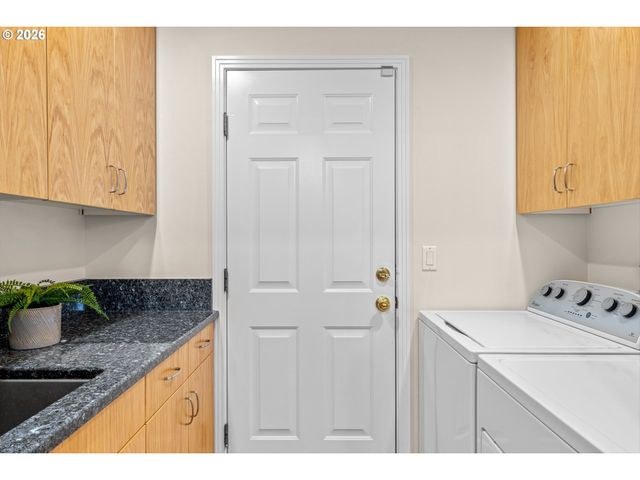 3490 CHAPARREL Loop, West Linn, OR 97068