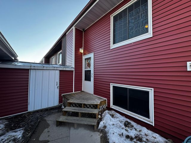 2119 2nd Avenue E, West Fargo, ND 58078