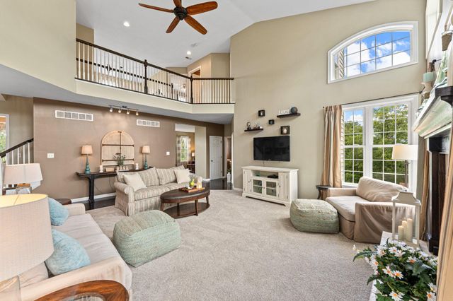 2124 ARBORDALE CIR, Schwenksville, PA 19473