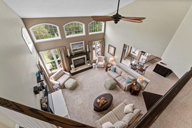 2124 ARBORDALE CIR, Schwenksville, PA 19473