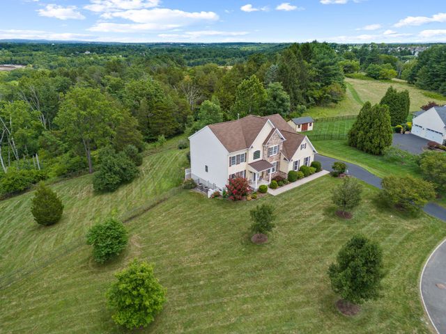 2124 ARBORDALE CIR, Schwenksville, PA 19473