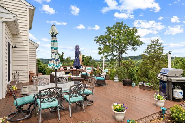 2124 ARBORDALE CIR, Schwenksville, PA 19473