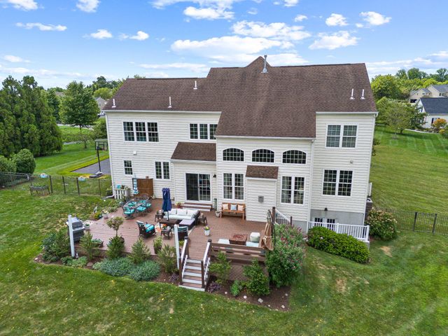 2124 ARBORDALE CIR, Schwenksville, PA 19473