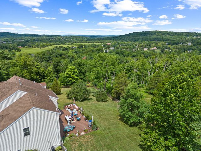 2124 ARBORDALE CIR, Schwenksville, PA 19473