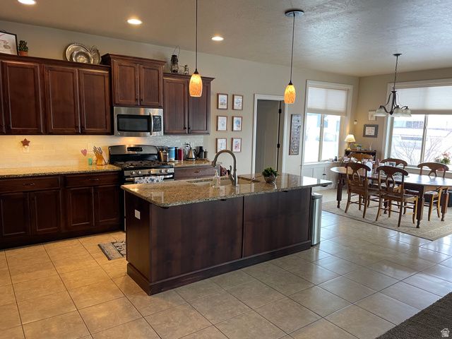 2056 E 1325 N, Layton, UT 84040