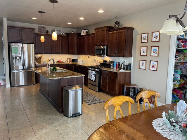 2056 E 1325 N, Layton, UT 84040