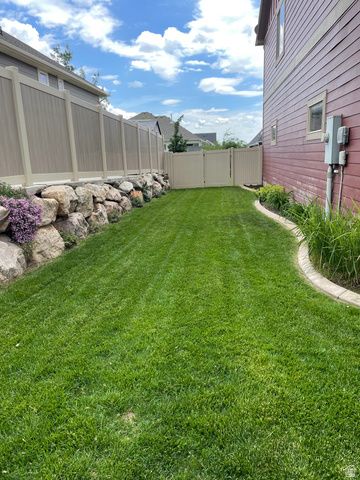 2056 E 1325 N, Layton, UT 84040