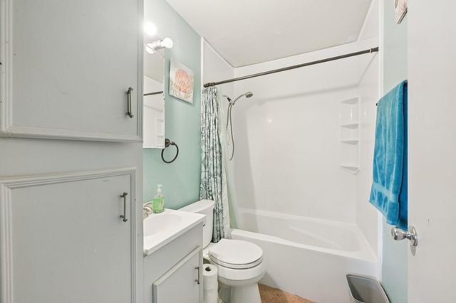 300 16th Avenue N, Texas City, TX 77590