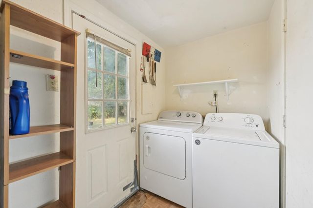 300 16th Avenue N, Texas City, TX 77590