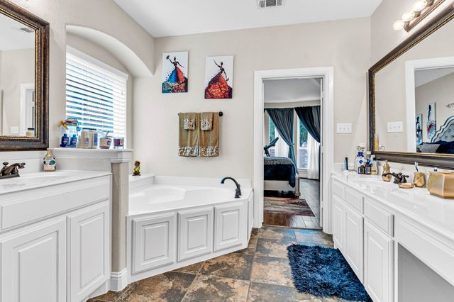 2764 Portside Drive, Grand Prairie, TX 75054