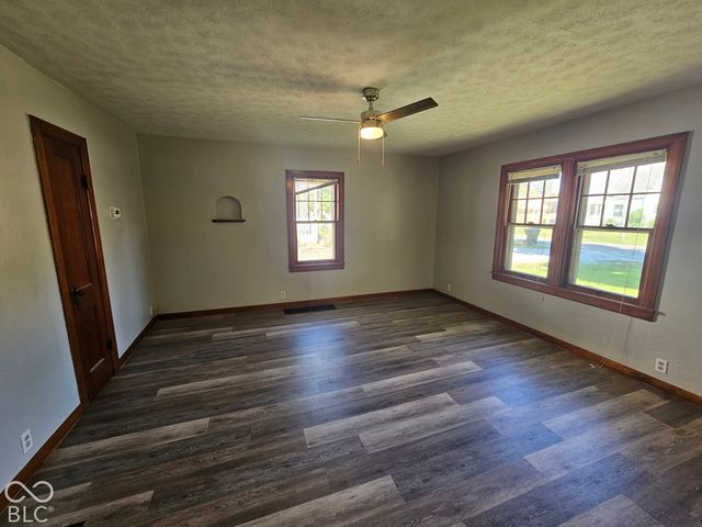 211 Nursery Road, Anderson, IN 46012