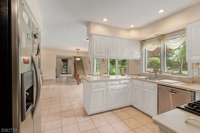 526 County Road 579, Raritan Twp., NJ 08551
