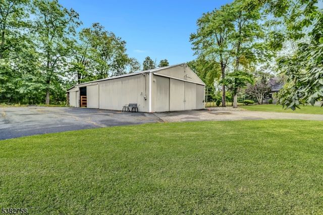526 County Road 579, Raritan Twp., NJ 08551