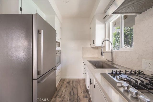4579 Ambrose Avenue 4, Los Angeles, CA 90027