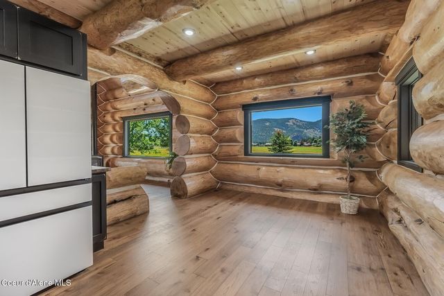 158 W Mountainview Rd, Moyie Springs, ID 83845