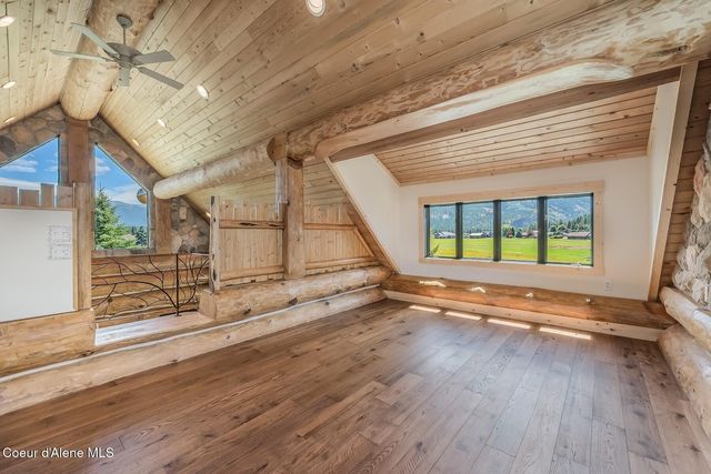 158 W Mountainview Rd, Moyie Springs, ID 83845