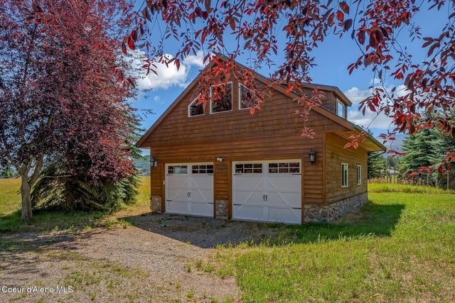 158 W Mountainview Rd, Moyie Springs, ID 83845