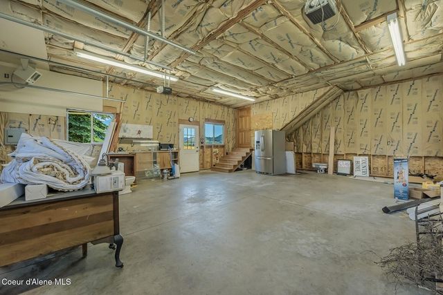 158 W Mountainview Rd, Moyie Springs, ID 83845