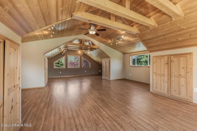 158 W Mountainview Rd, Moyie Springs, ID 83845