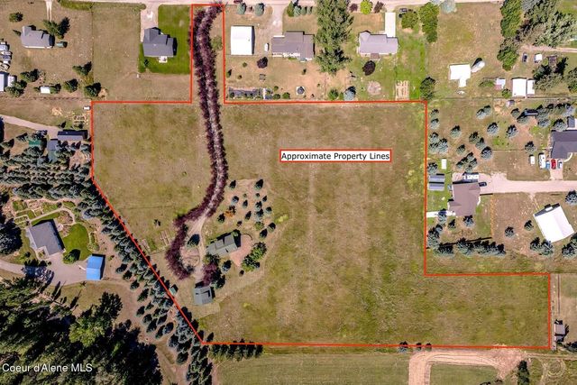 158 W Mountainview Rd, Moyie Springs, ID 83845